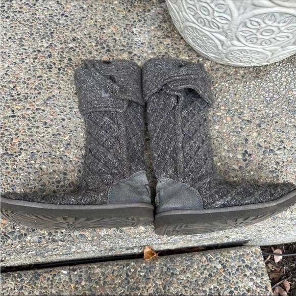 UGG Lattice Cardy Boots gray women’s size 6 knit fold over cozy slipper boots - Picture 6 of 8
